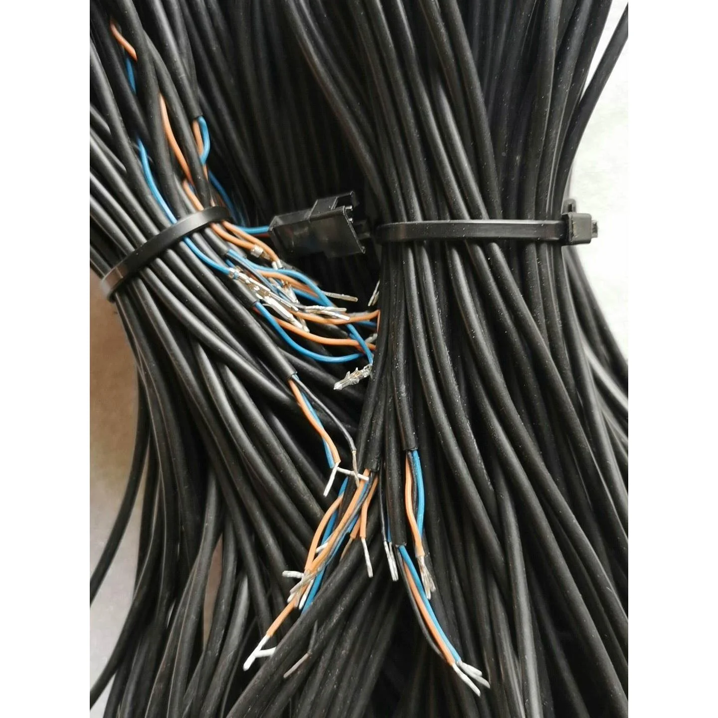 非标价库存全新亚德客光电开关DS1HN020 标价是单价，数量6议价