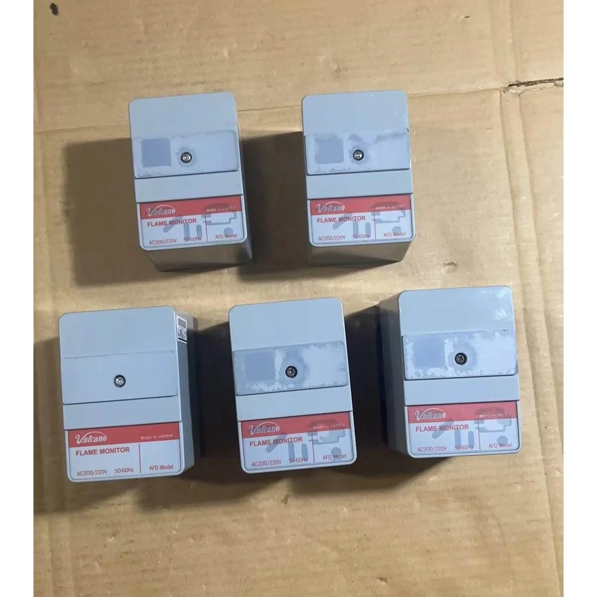 非标价全新 VOLCANO FLAME MONITOR 型号R4议价