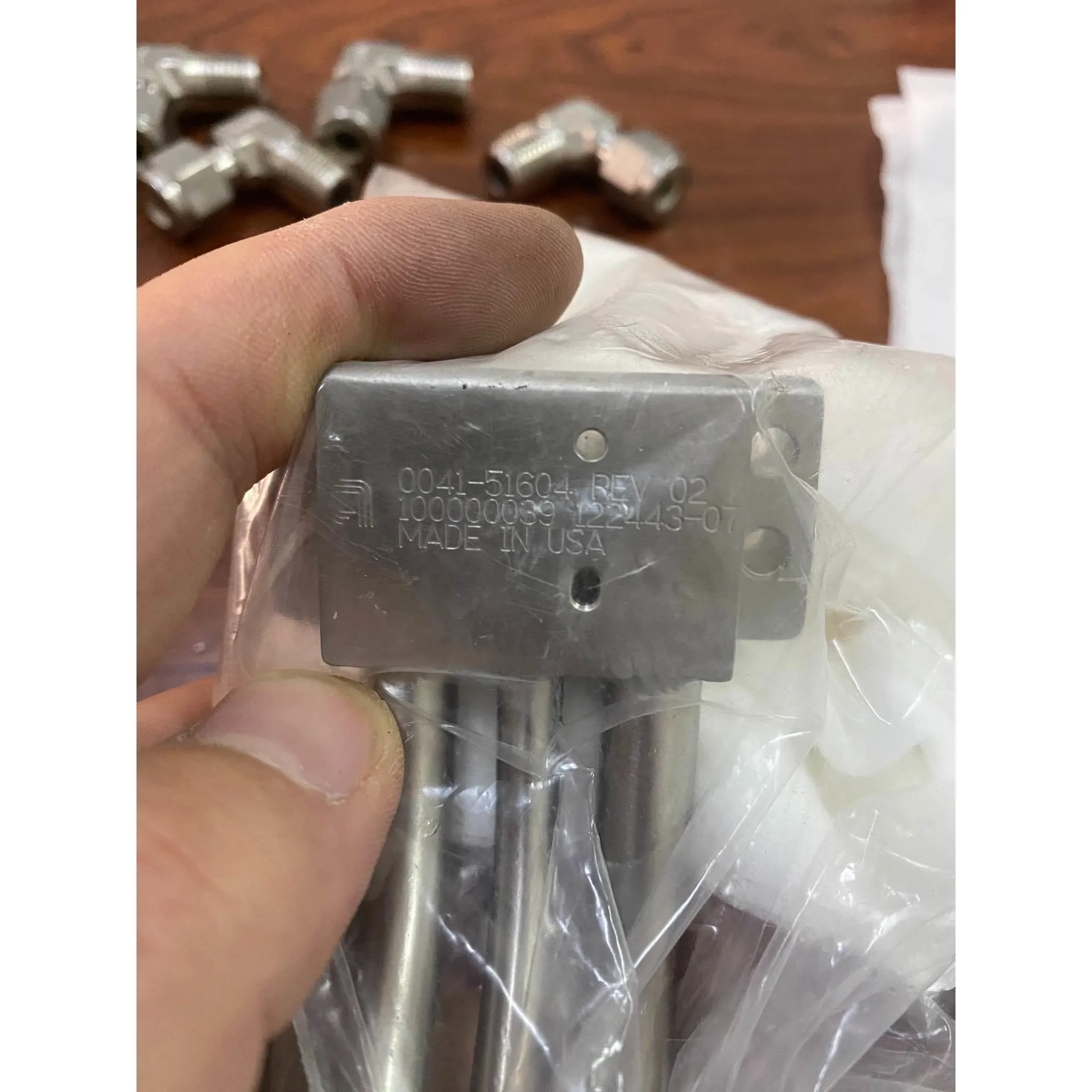 非标价AMAT应用材料气动装置、1/4世伟洛克管议价