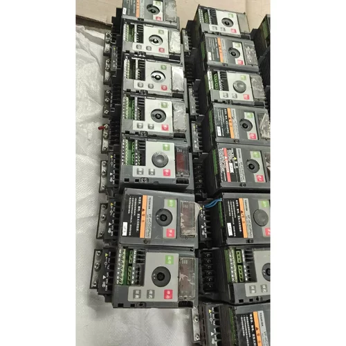 非标价包邮东芝变频器 型号VFNC3C-4007P 0.75k议价