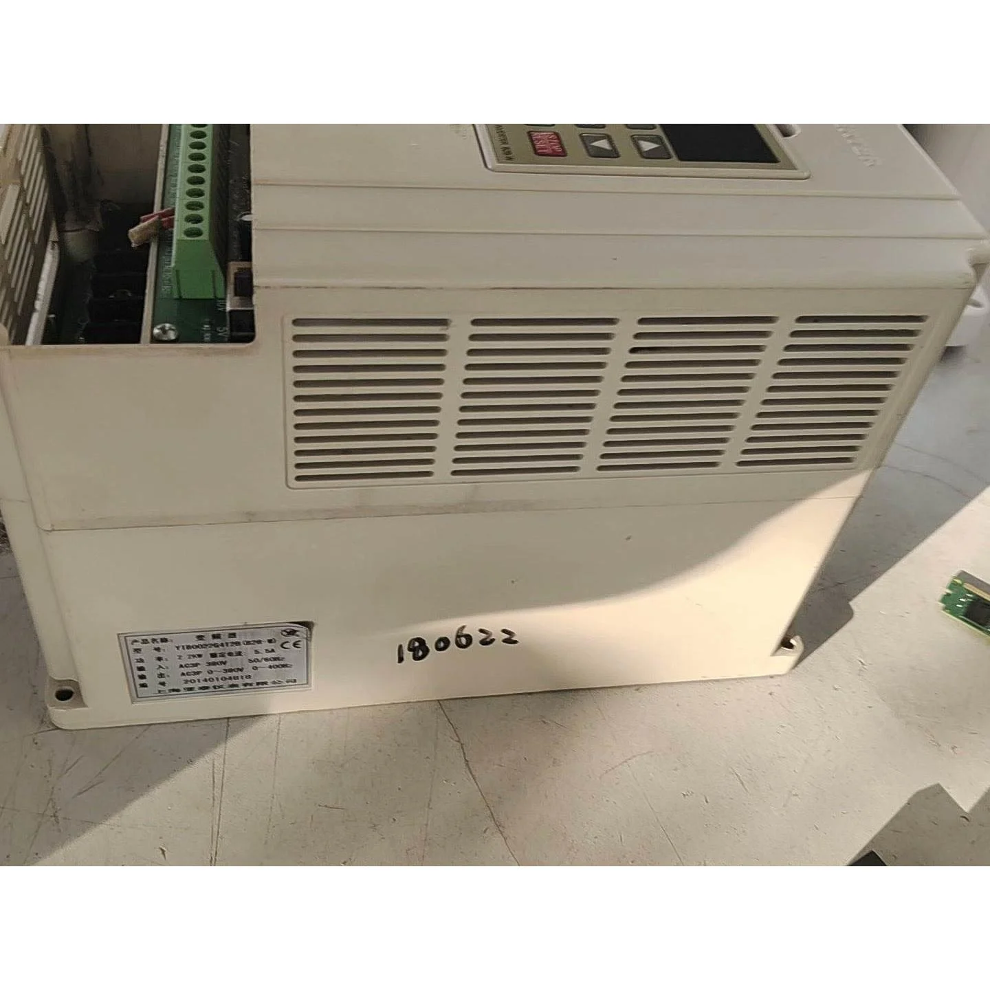 非标价上海亚太变频器ytb0022g4t2b 功能正常2.2千瓦议价