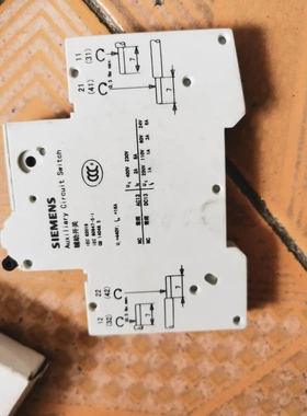 非标价品牌西门子辅助开关5ST3010-0CC/OCC 有1个，5议价