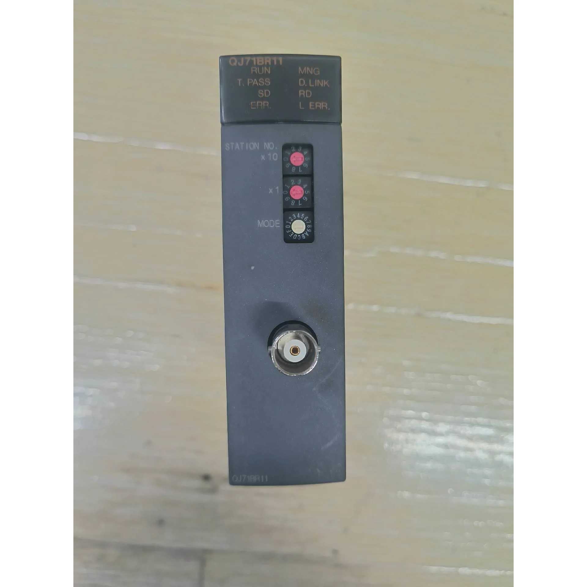 非标价三菱Q系列通讯模块 QJ71BR11，成色较新，功能完好，原议价