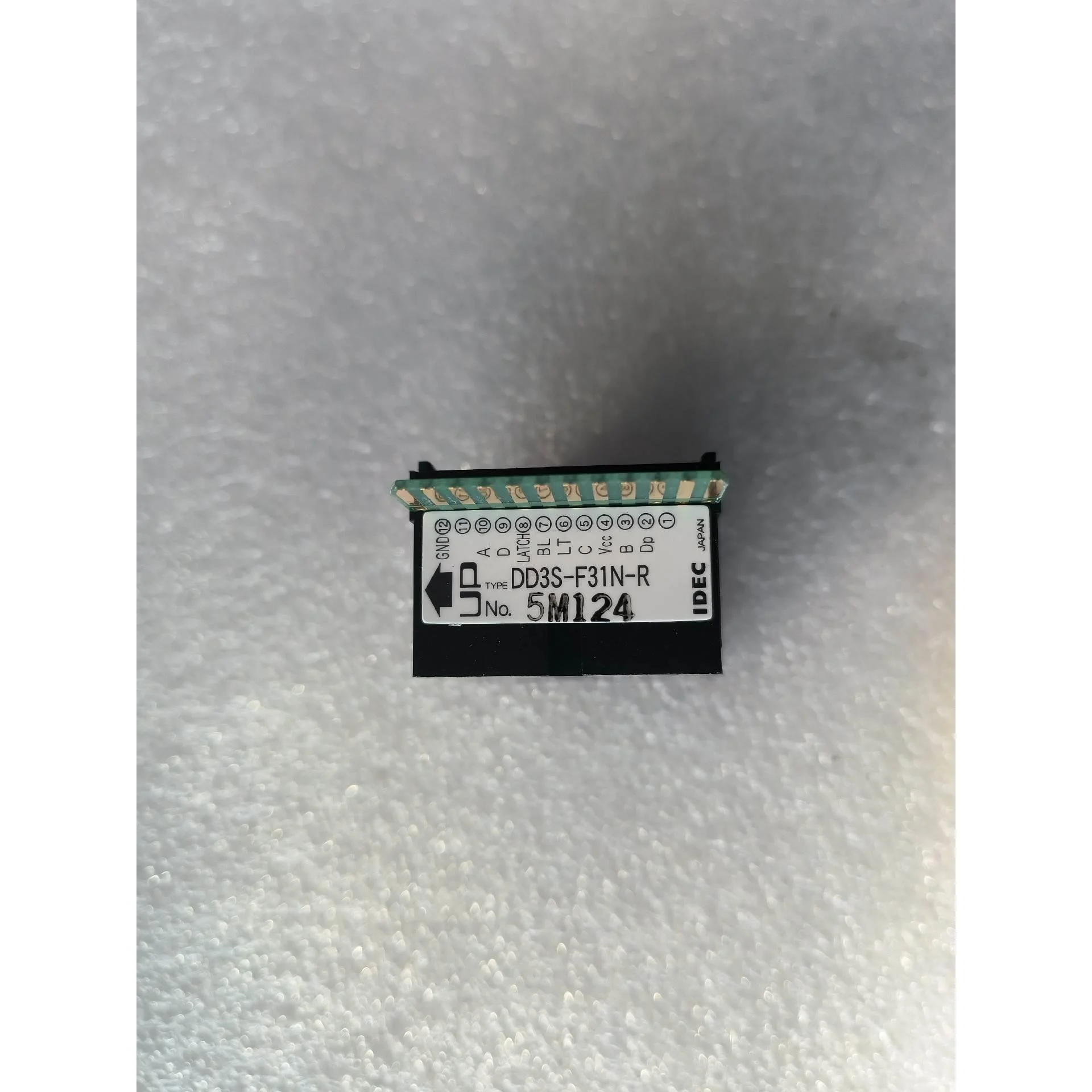 非标价日本IDEC正品和泉DD3S-F31N-R逻辑数码管，230议价