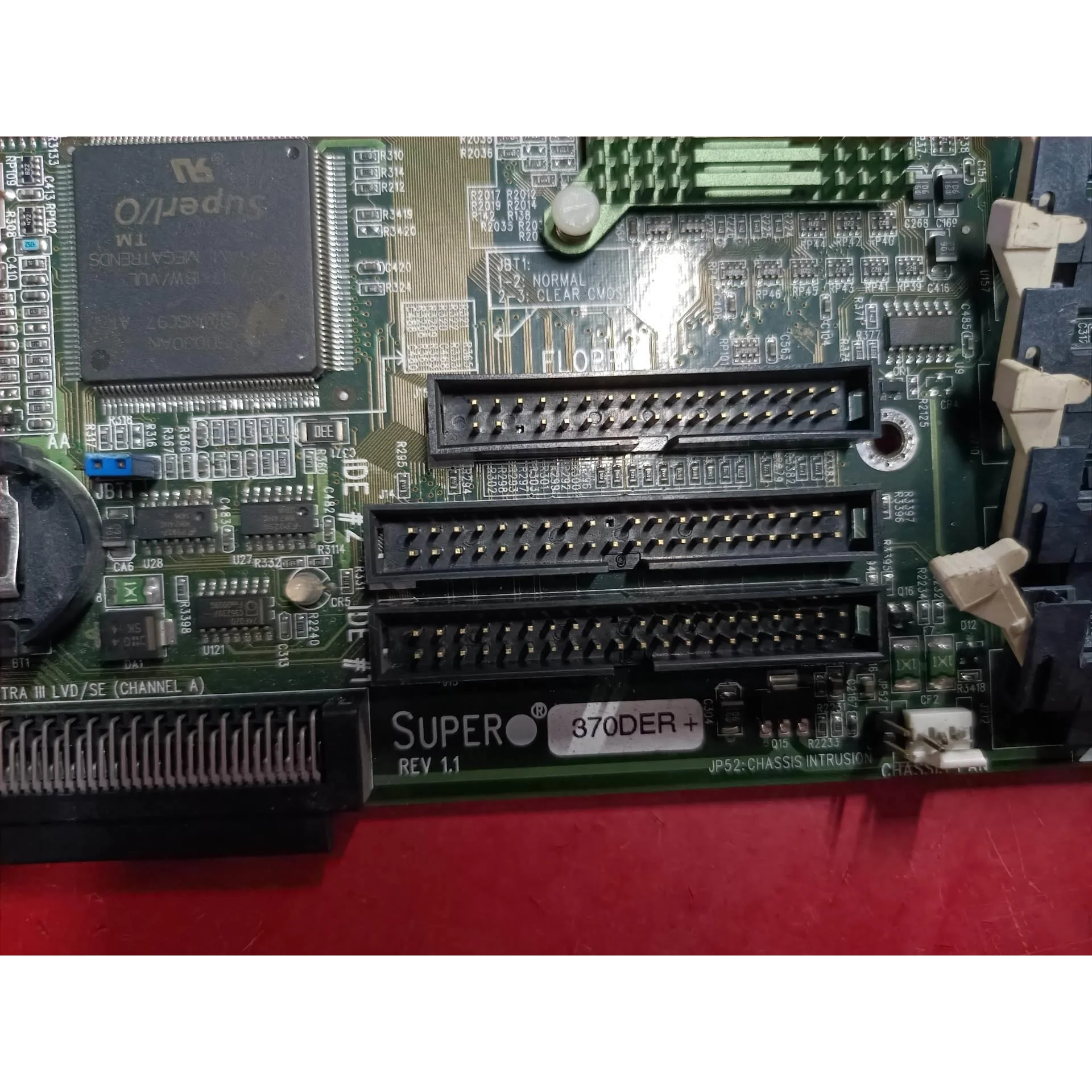 非标价超微SUPER 370DER+ 主板，2颗PIII- 100议价