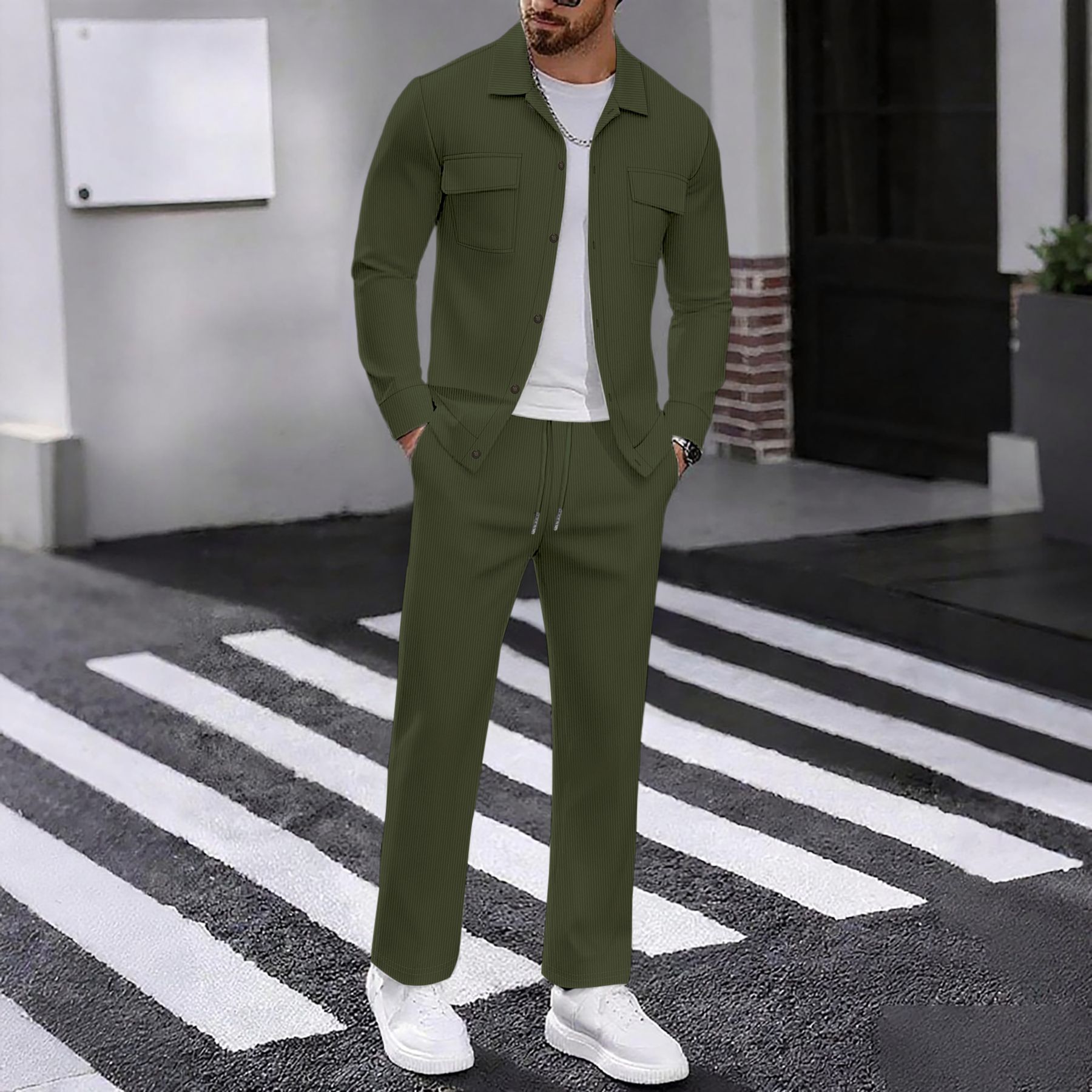 纯色双口袋纽扣翻领两件套男