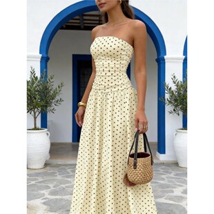 女士波点抹胸收腰连衣裙Ladies' polka dot waist cinching dress