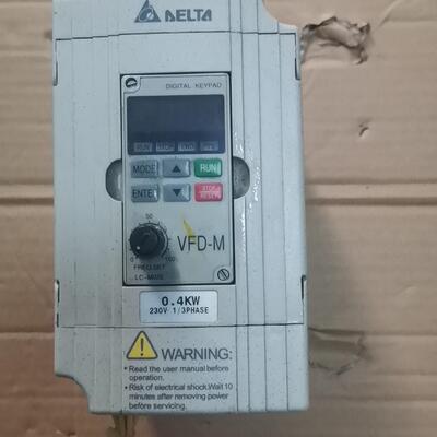 台达变频器VFD004M21A(15个)，