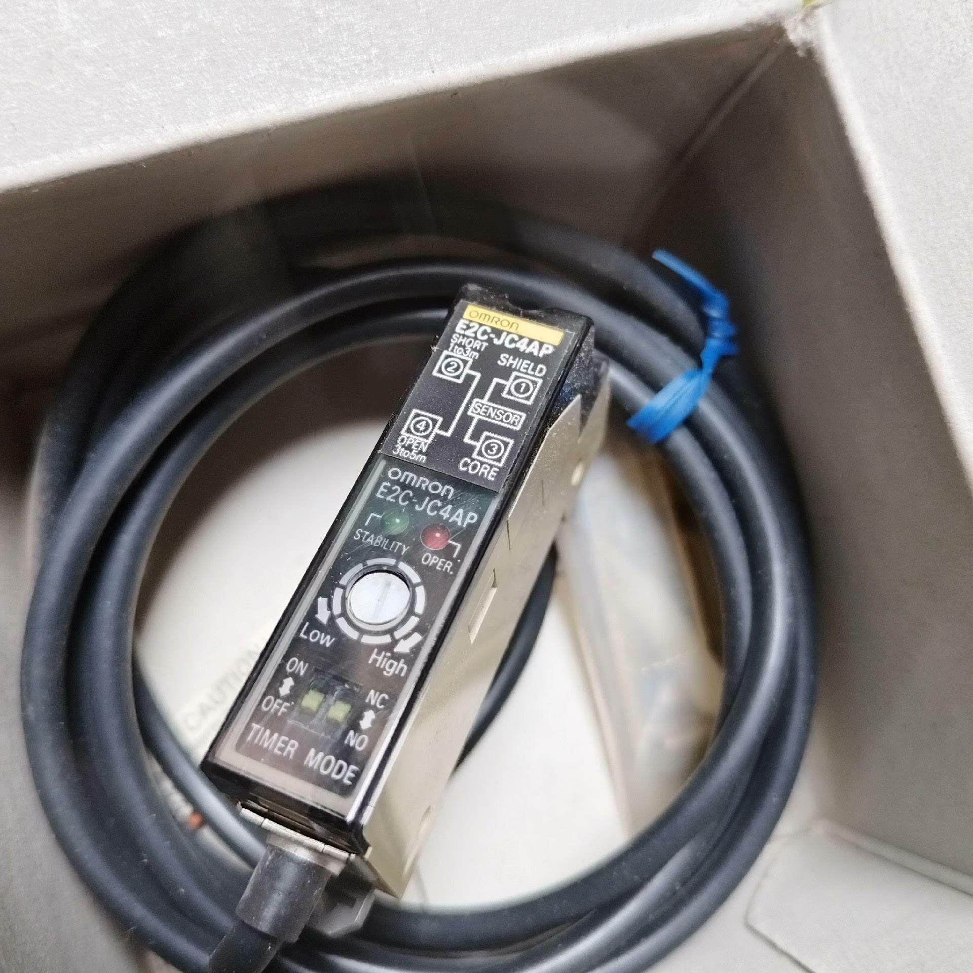欧姆龙  E2C-JC4AP  全新原装。