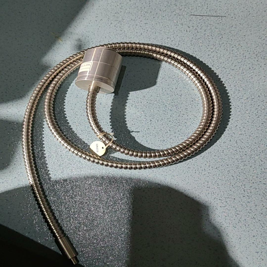 SF-151NQ-X 石英光纤，USHIO光纤，长一米多实物