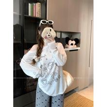 韩系白色kitty印花斜肩长袖T恤女夏季慵懒风宽松薄款防晒罩衫上衣