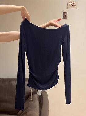 藏蓝色斜肩露肩长袖t恤女2025秋季褶皱小众设计感内搭打底衫上衣