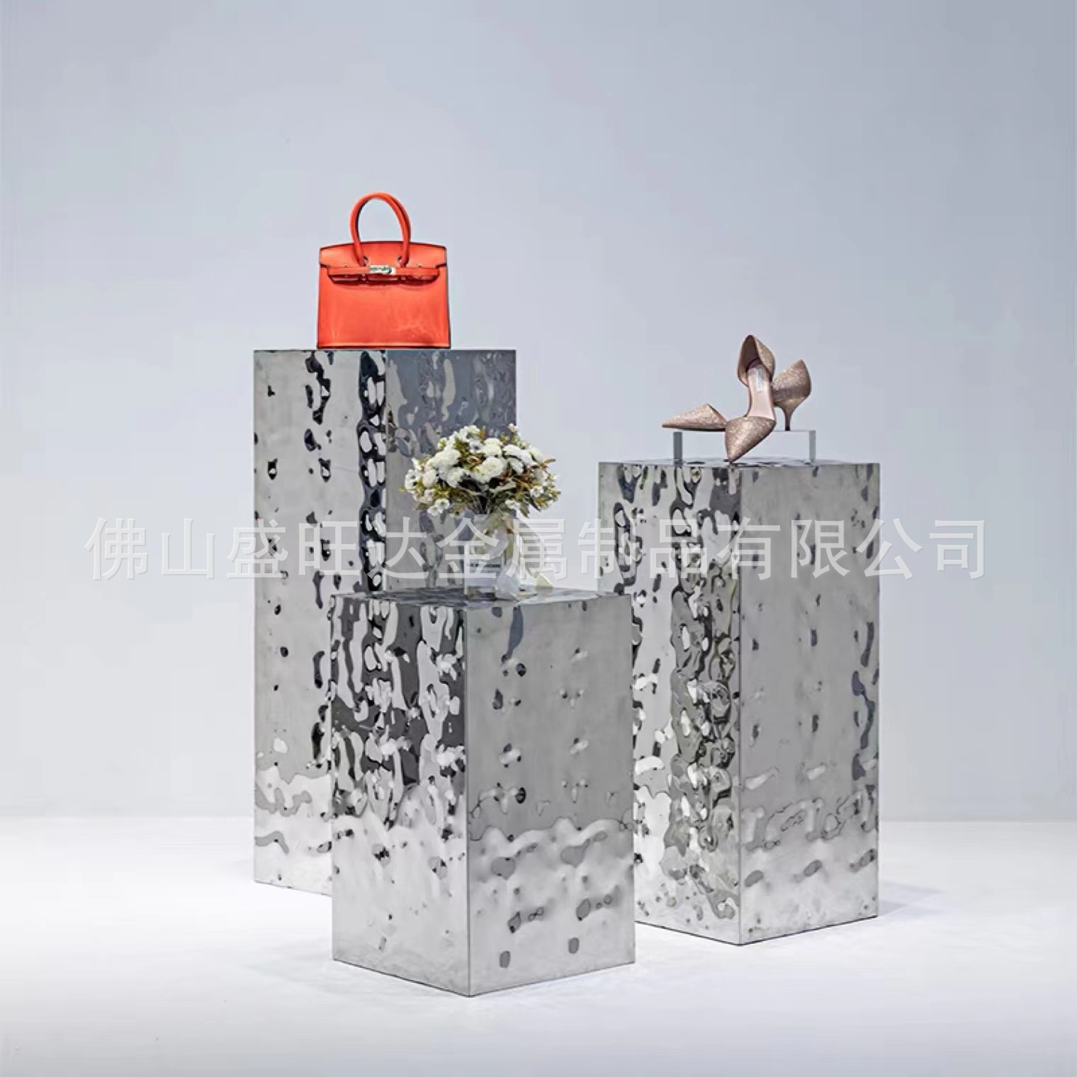 可加工尺寸 镜面不锈钢波纹地台陈列架异形展示柜中岛架流水台