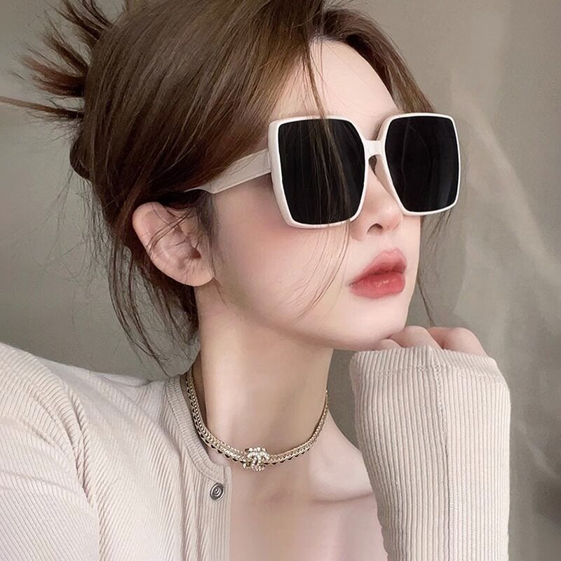 英国CherryKoko 白色墨镜女高级大框显脸小偏光防紫外线太阳镜