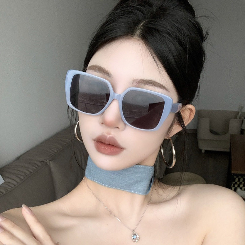 高级方圆脸显瘦太阳眼镜欧美风复古蓝色大框猫眼墨镜女潮