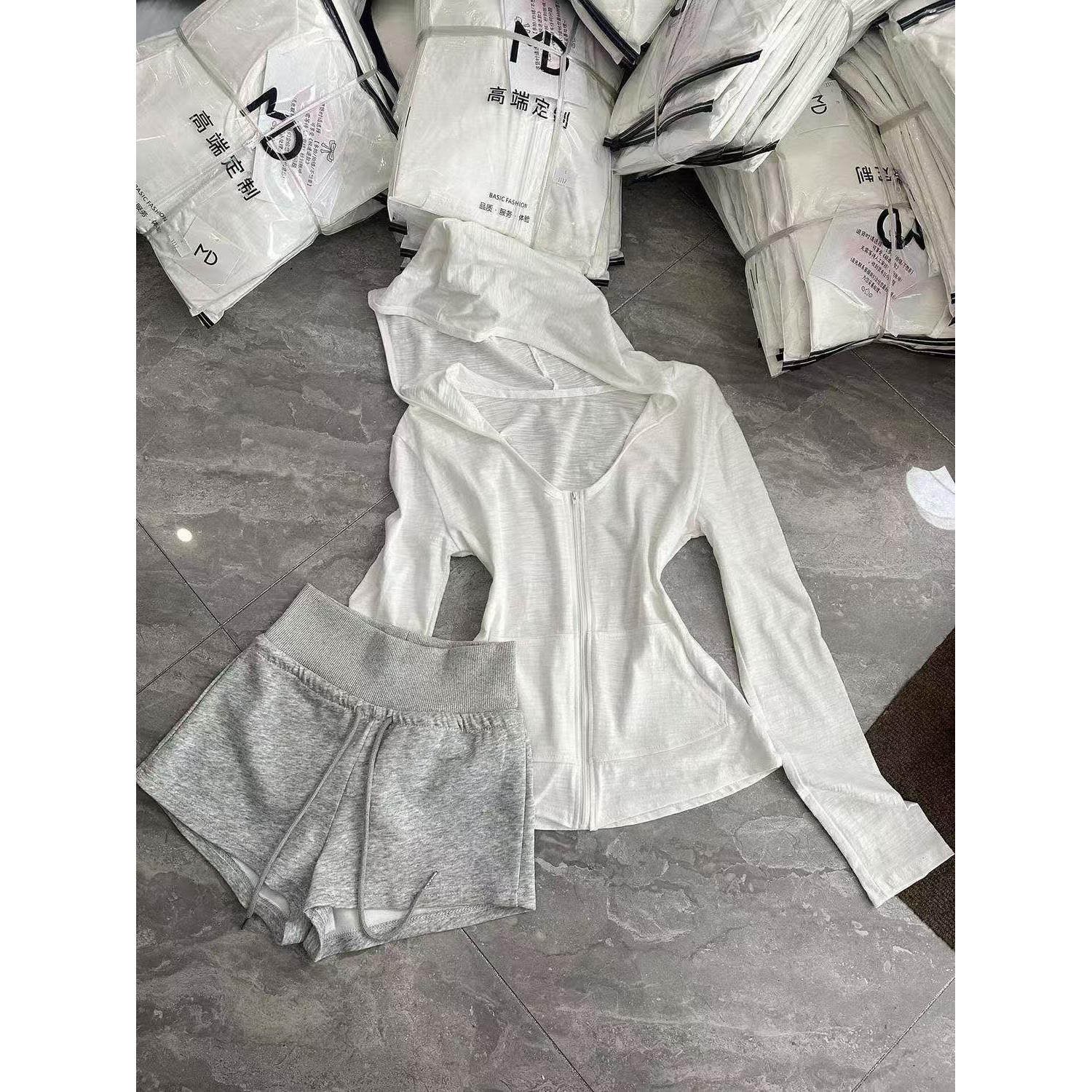 纯欲辣妹白色微透防晒连帽开衫t恤女设计感收腰春夏季显瘦上衣潮