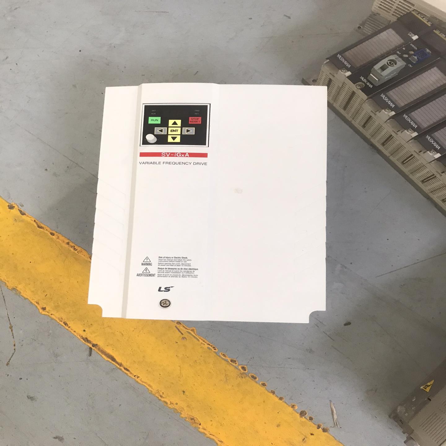 LS变频器SV150IGXA-4VT 15KW 380V实物