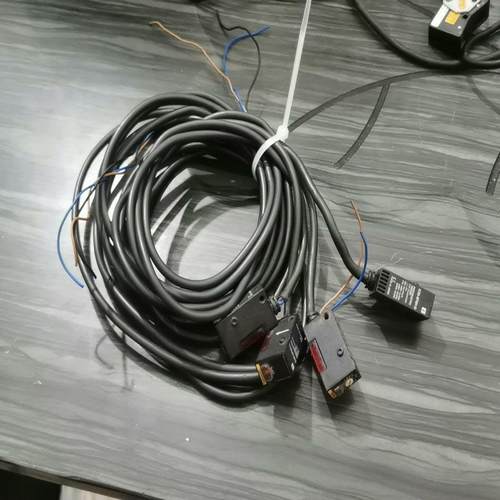 Omron/欧姆龙 对射光电开关传感器