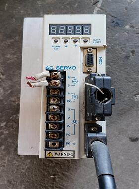 东元伺服驱动器 SERD-08AA，再位拆机件，成色如图，议