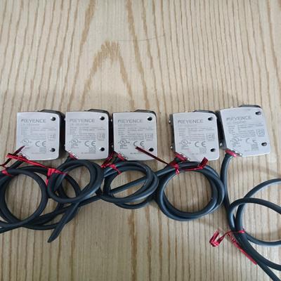 LR-ZB250AN原装正品基恩士传感器，8成新功能正常，实