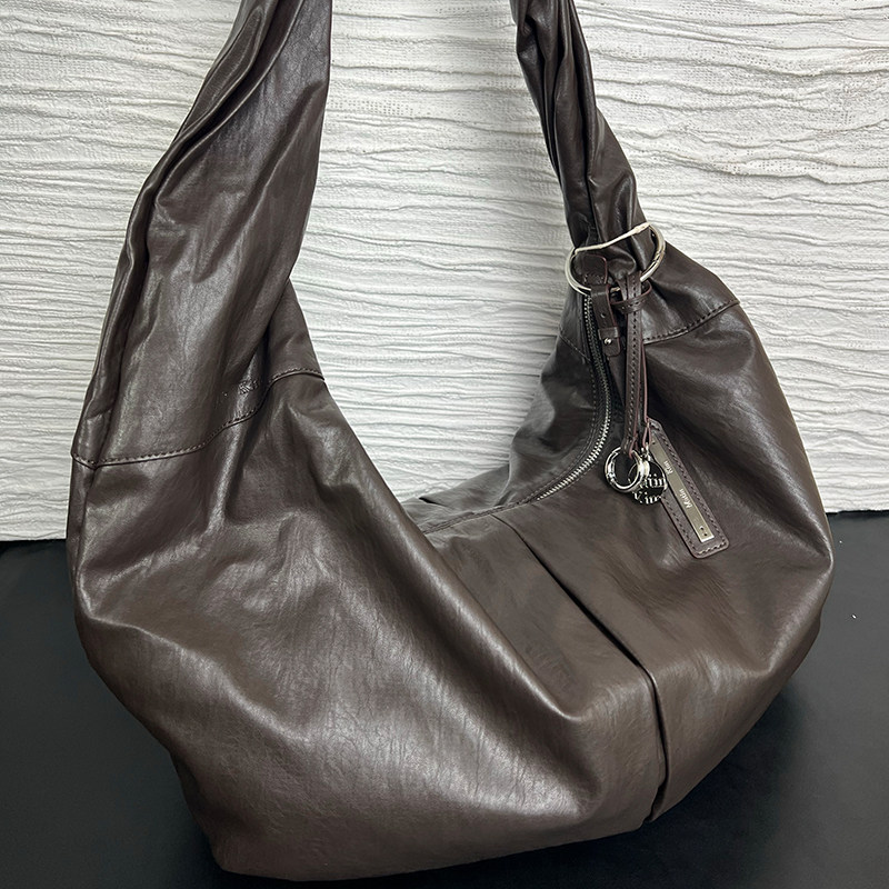 韩国小众matin kim扭纹手柄流浪包女22026新款慵懒风单肩hobo包