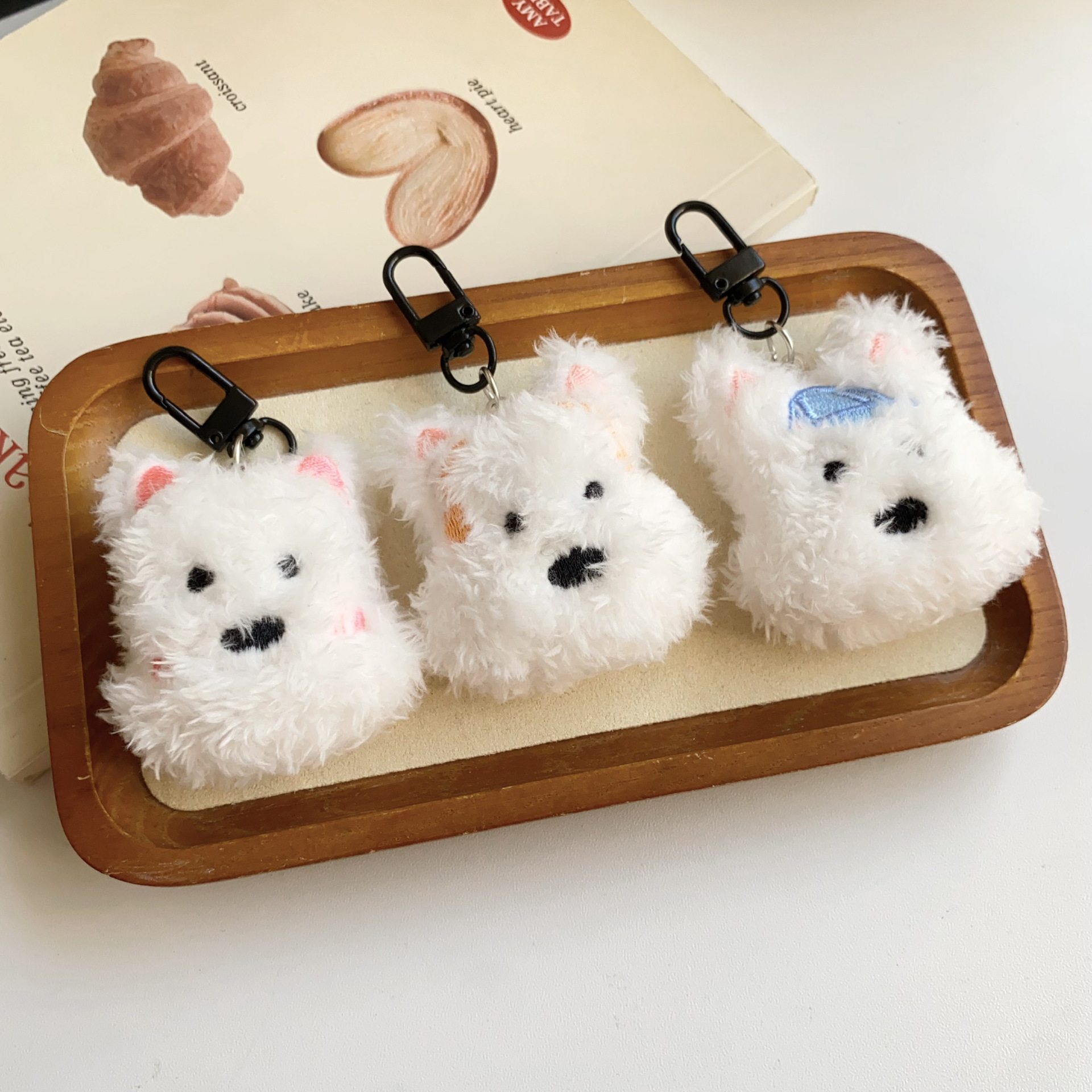 新款毛绒小狗钥匙扣可爱毛绒公仔配饰学生车载钥匙挂件玩偶挂饰