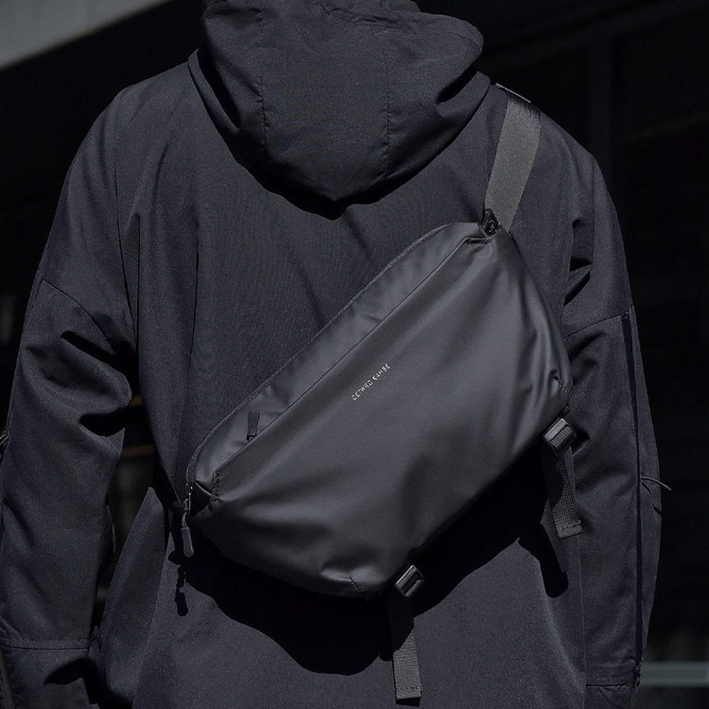 法国专柜MKDN胸包男款斜挎包新款休闲通勤腰包男士单肩包机能挎包