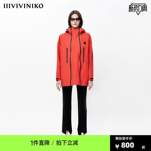 VVNKJANEPLUS冲锋衣