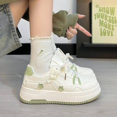 女童百搭厚底大头鞋2026年新款韩系板鞋学生休闲时尚轻便运动鞋潮