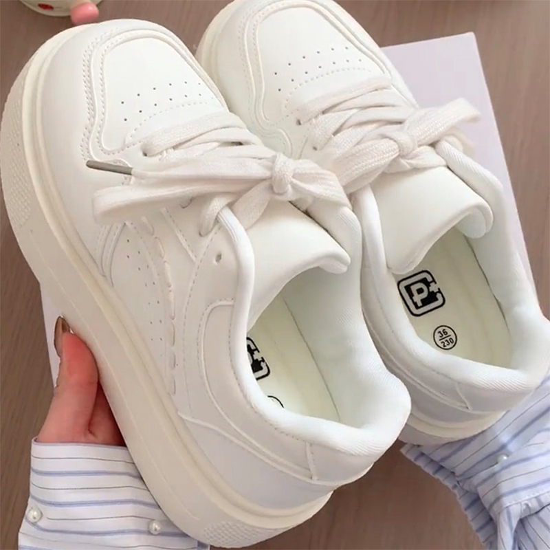 时尚2026春秋新款女童简约小白鞋厚底增高百搭学生运动休闲板鞋潮