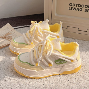 女童鞋2026新款冬季韩版运动儿童炸街鞋中大童皮面休闲板鞋潮女孩