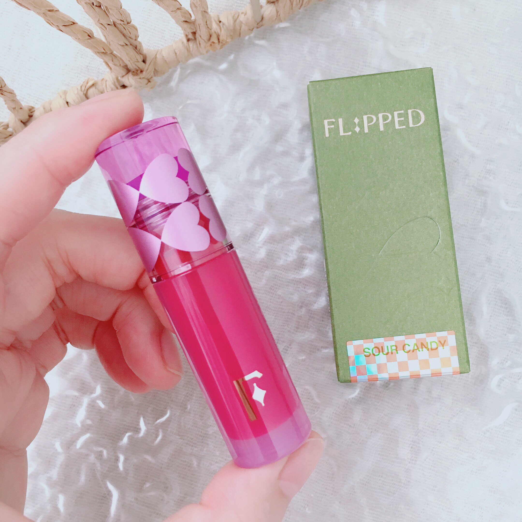 干唇天菜嫩到犯规~富梨葡得镜光水润唇蜜酸糖果润泽保湿唇釉3g