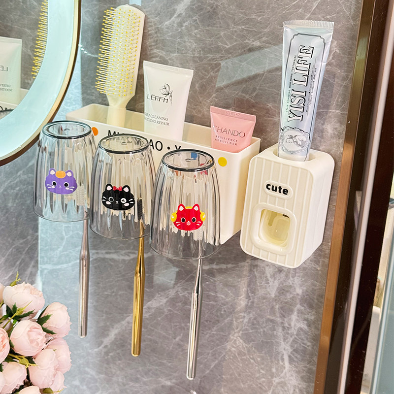 卫生间牙刷牙杯置物架免打孔壁挂电动牙具牙膏架子刷牙漱口杯挂架