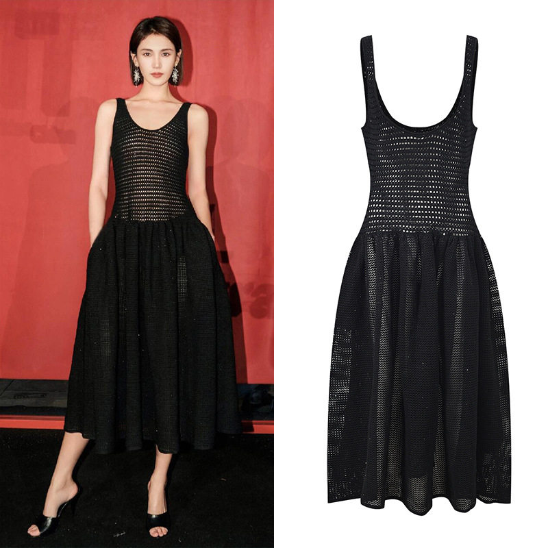 气质名媛黑色性感镂空无袖中长款针织伞裙2024新款小众连衣裙