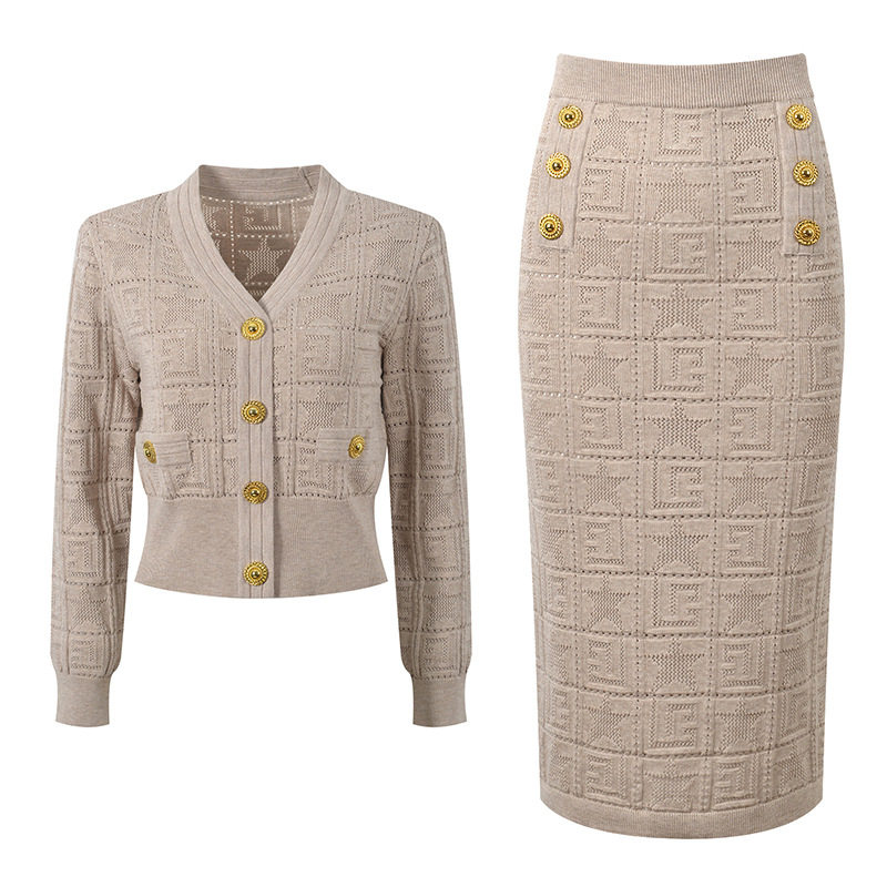 2025早春新款法式名媛小香风星星提花V领单排扣开衫上衣+半裙套装