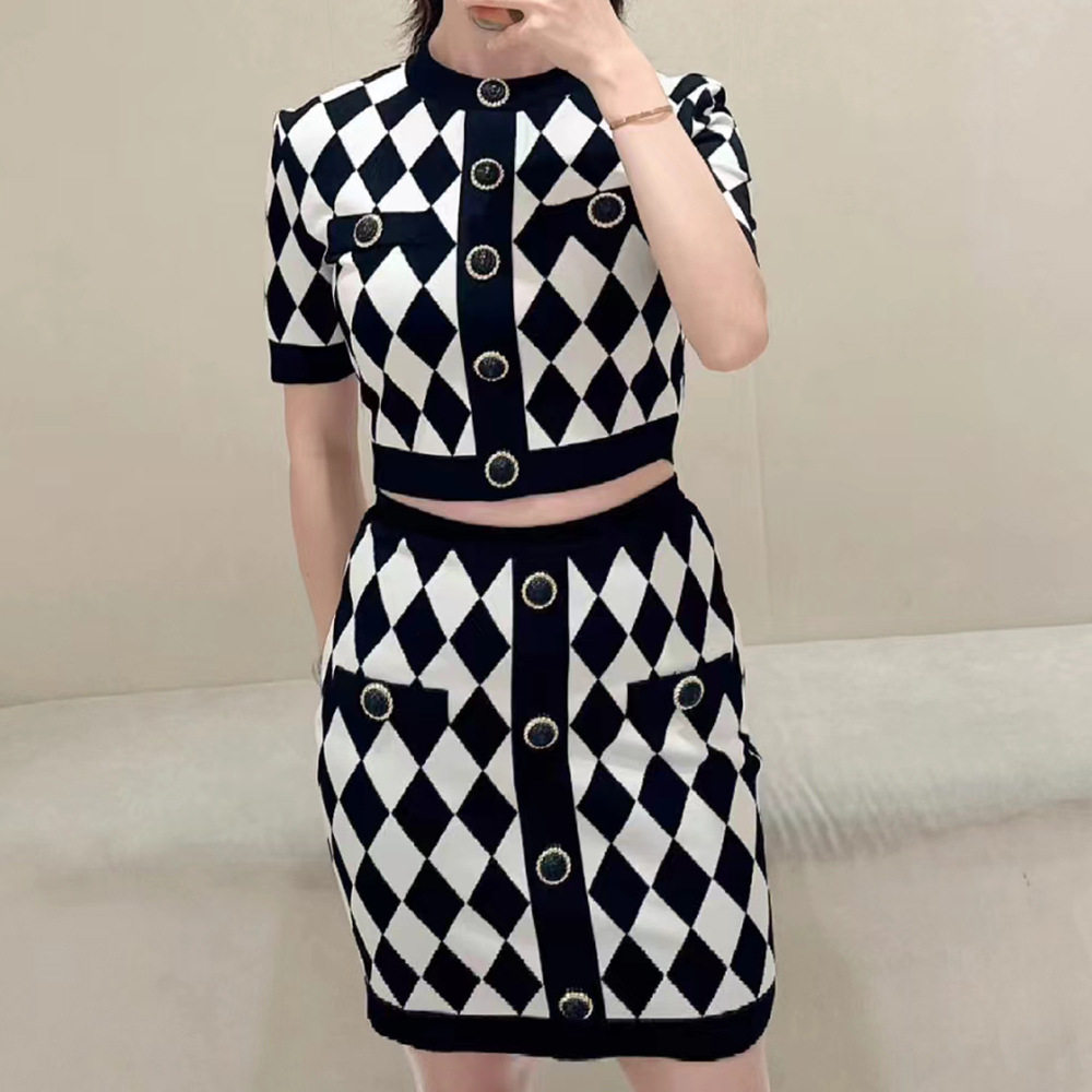 黑白菱格短袖针织衫女夏季修身显瘦气质短款法式小香风上衣短裙