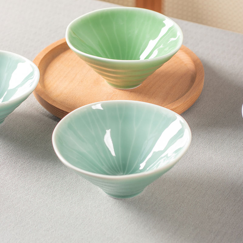 龙泉非遗青瓷荷叶斗笠碗精致