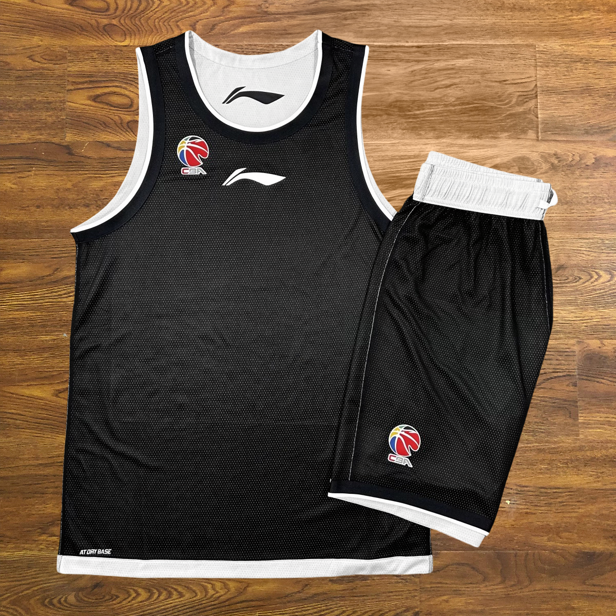 李宁CBA联赛球员训练穿投篮服