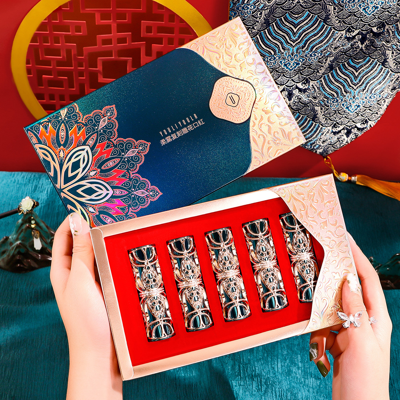 新款推荐尤莉尤拉复古国风雕花口红套盒雾面哑光易上色唇膏滋润