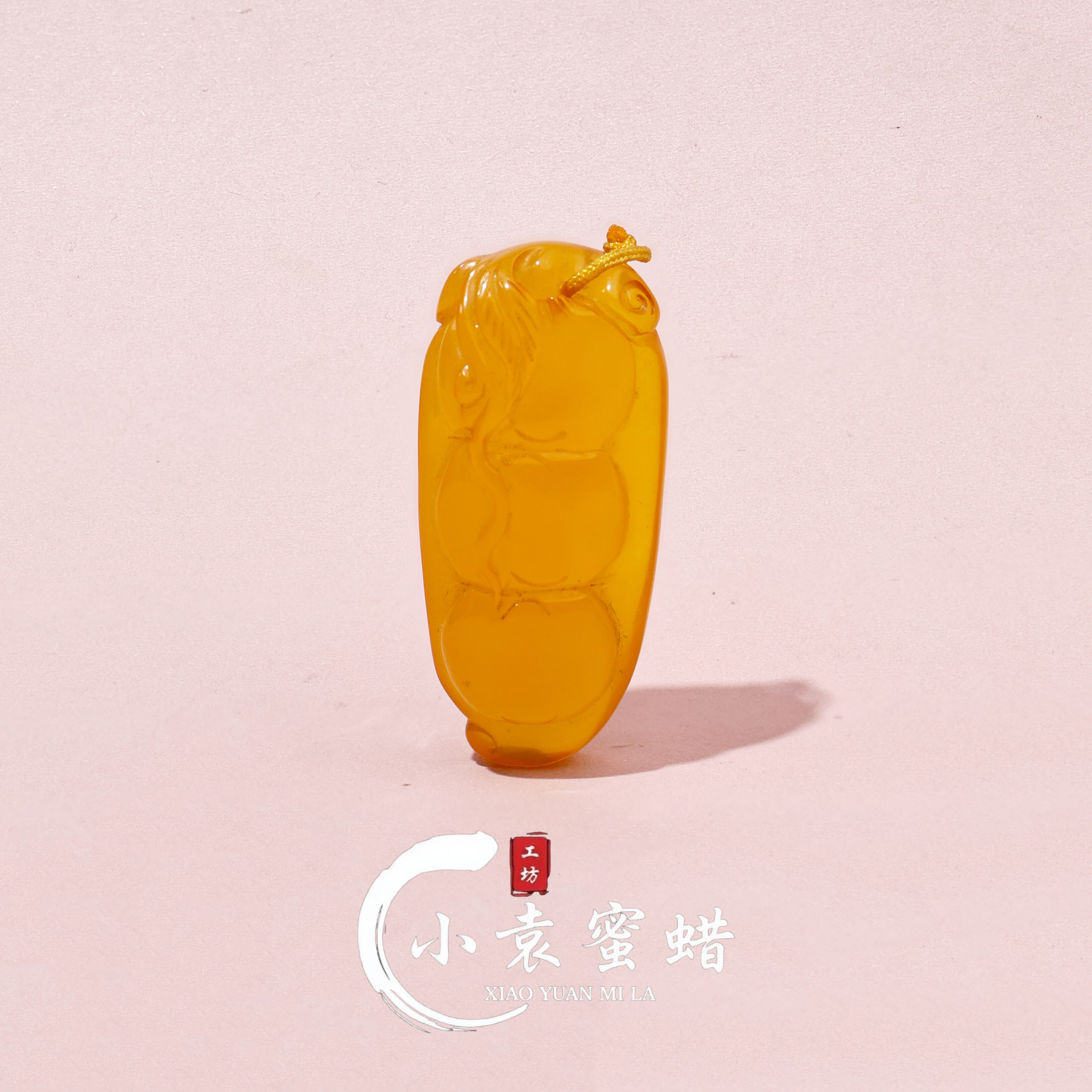 【一物一拍】天然琥珀蜜蜡吊坠俄料雕刻件四季豆福豆福禄寿挂坠