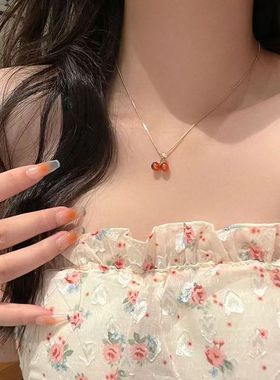 红色樱桃项链轻奢小众设计高级感项坠吊坠女锁骨链气质颈链配饰夏