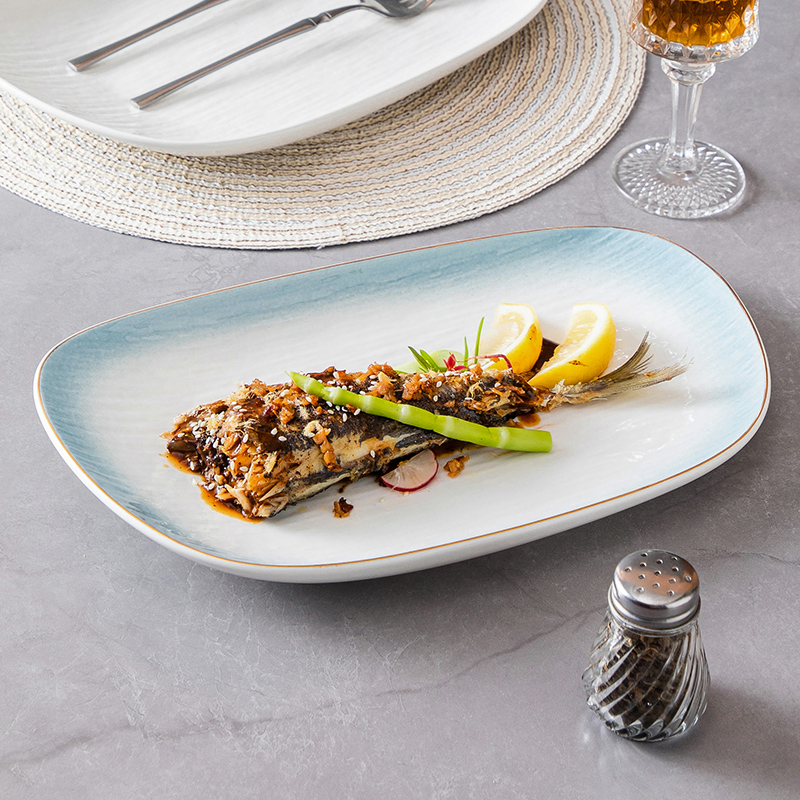 陶瓷鱼盘高温釉下彩简约