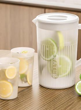 New Japanese-style cold water pitcher made of plastic, suita