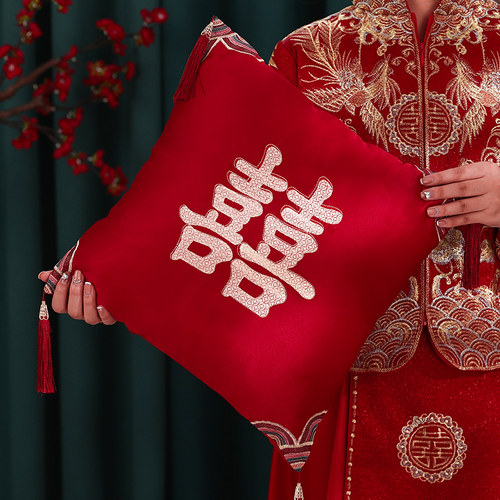 速发客厅沙发靠垫结婚压床枕娃喜婚抱枕婚庆字房床上靠娃一对新房