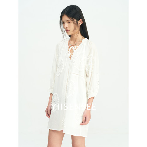 YIISENSEE逸识 刺绣连衣裙女复古白色小个子度假风法式仙女裙子