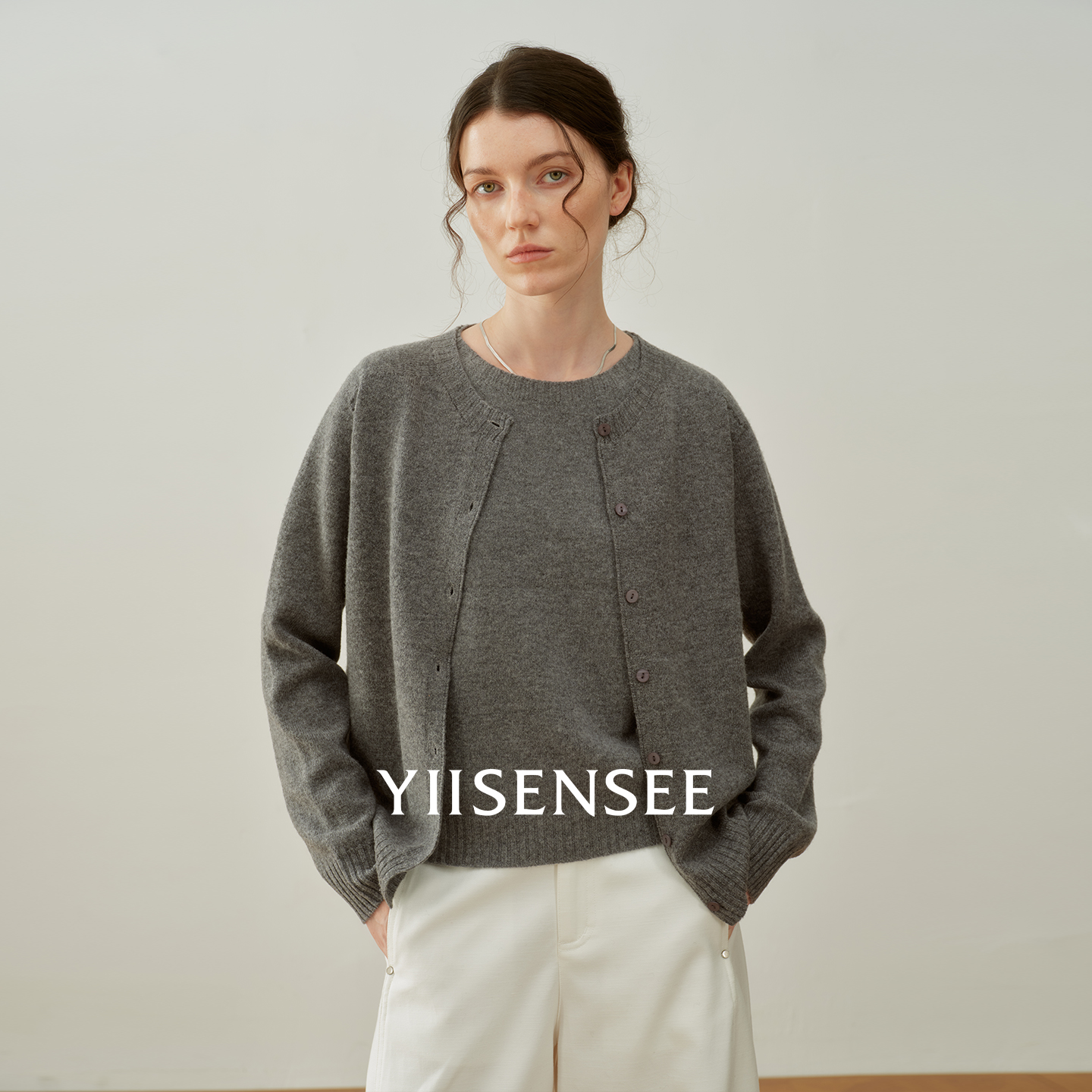 YIISENSEE逸识 高级感气质100%美丽诺羊毛针织开衫外套马甲女秋冬