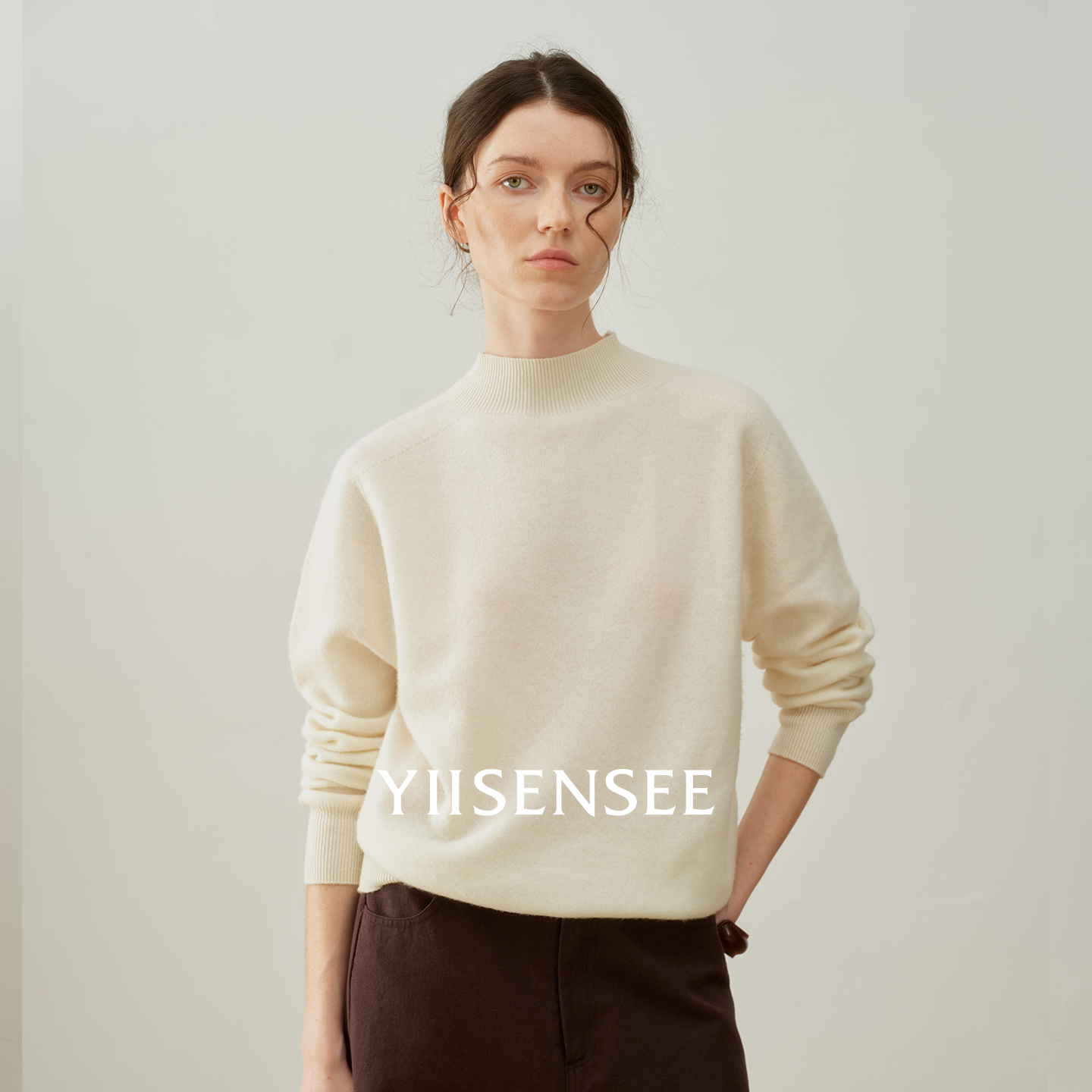 YIISENSEE逸识 高级感休闲羊毛中领短绒基础上衣针织毛衣女秋冬