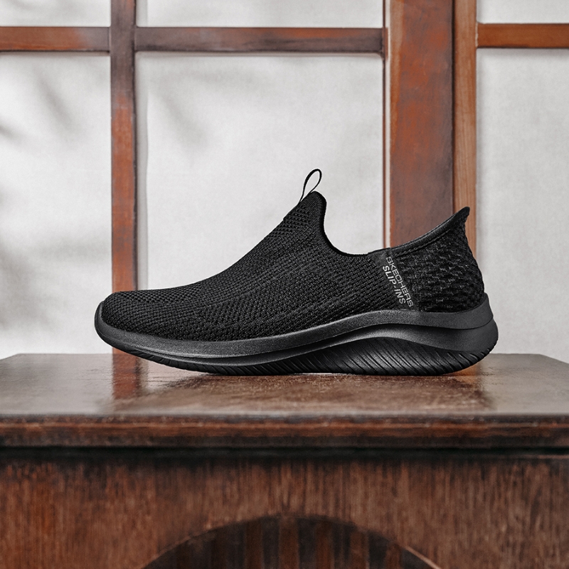 斯凯奇新款女子舒适闪穿健步鞋