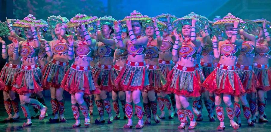 苗族侗族土家族阿姐舞蹈舞台演出表演民族服装女装服饰厂家定做