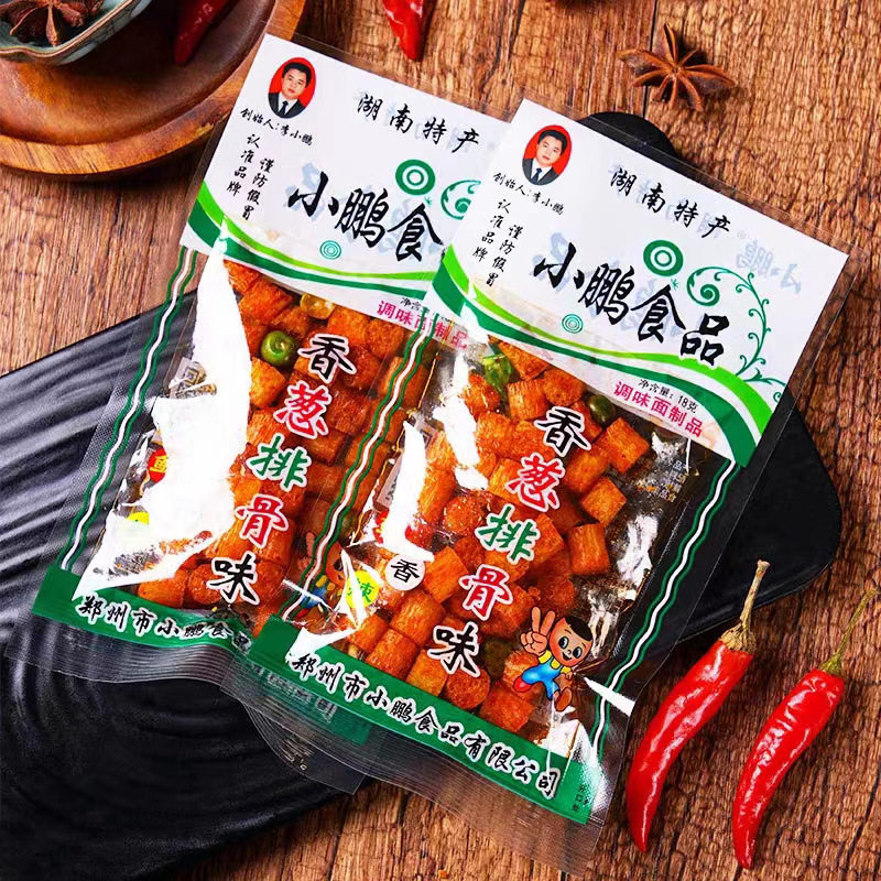 小鹏香葱排骨味辣条丁素肉粒组合
